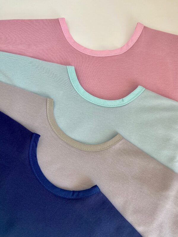 ORGANIC KNIT COTTON - Long sleeve bib with pouch and elastic in the cuffs!!! - Image 2